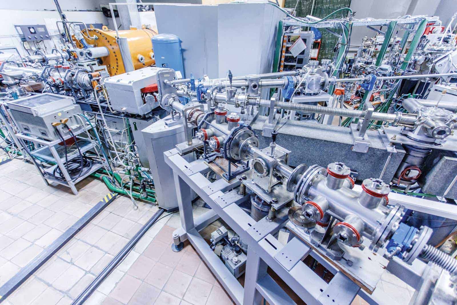 Particle accelerator laboratory equipment using specialised ultra-high vacuum systems.